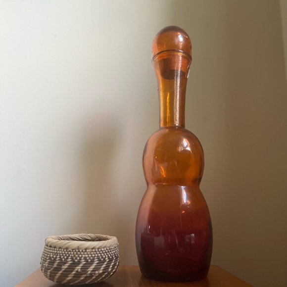 Vintage Other - Vintage ombré amber & amethyst decanter / vase